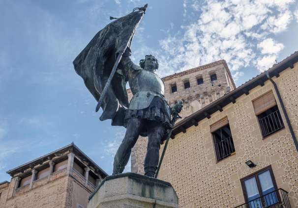 Juan Bravo Estatua